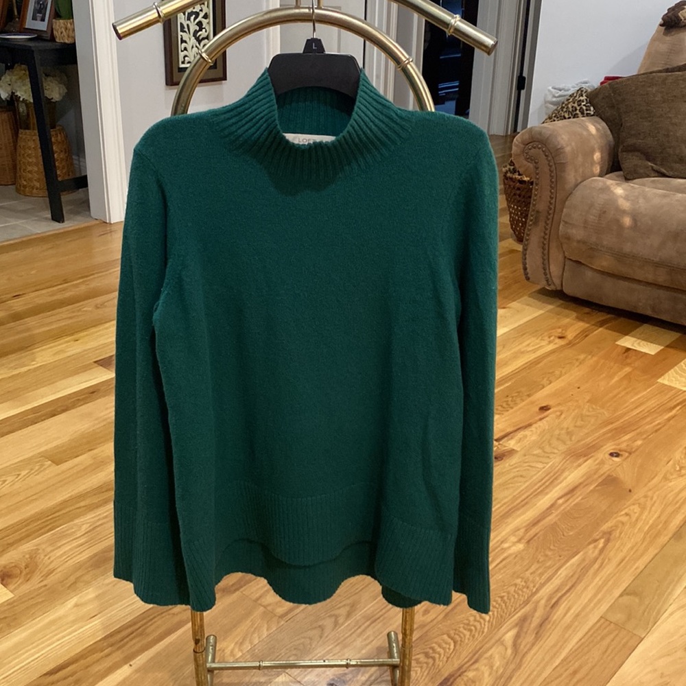Winter hunter green sweater with bell sleeves